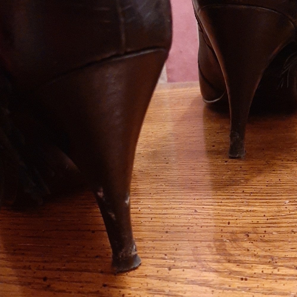 1/2 PRICE🔻Wild Pair Black Leather Ankle Boots Size  7 Vintage - Picture 2 of 9